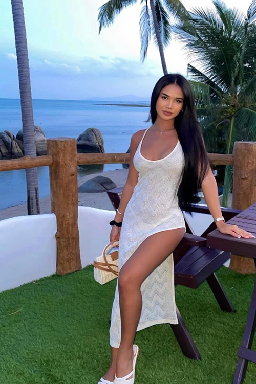 Ibiza Tops - Escorts - SANDY